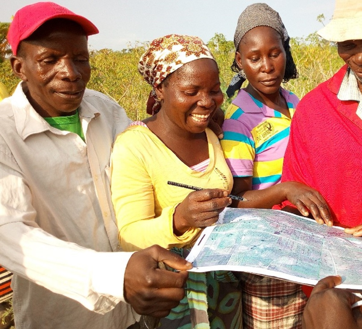Smallholder farmers in Maragra, Mozambique, engaged in participatory land rights mapping, to identify and secure their plots | Photo provided by Terra Firma